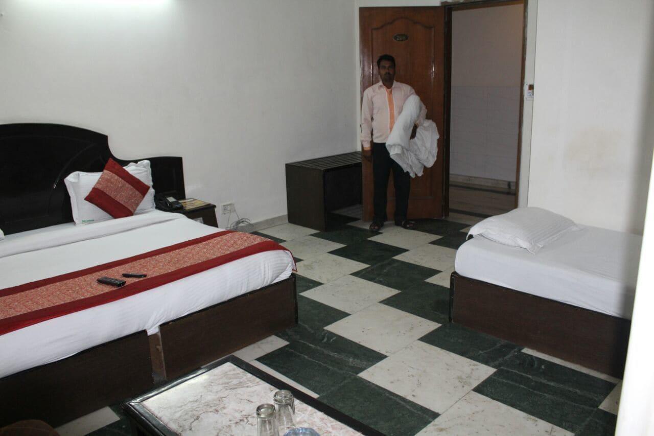 Hotel Singh Continetal Delhi  Exterior foto